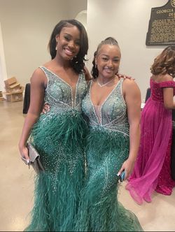 Style 03023 Jovani Green Size 8 Prom Short Height Straight Dress on Queenly