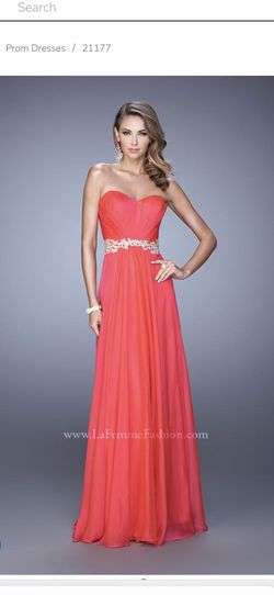 La Femme Red Size 10 Strapless 50 Off Prom Straight Dress on Queenly