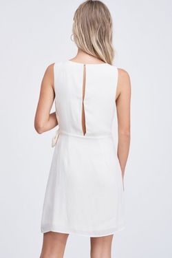Style LD3441 The Clothing Company White Size 6 Print Engagement Bridal Shower Cocktail Dress on Queenly