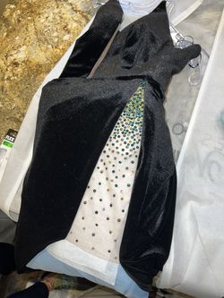 Style Custom Fernando Wong Black Size 4 Free Shipping Jersey Velvet Mermaid Dress on Queenly