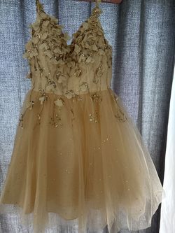 Elizabeth k Nude Size 4 Prom Quinceañera Plunge Ball gown on Queenly
