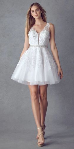 Juliet Dresses White Size 10 Floral Mini Bridal Shower Engagement Cocktail Dress on Queenly