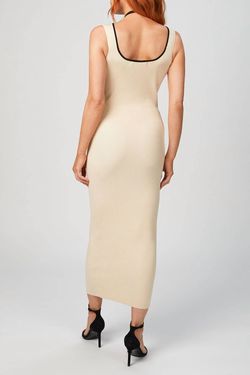 Style 1-1010215816-3236 WYNN HAMLYN Nude Size 4 Keyhole Straight Tall Height Cocktail Dress on Queenly