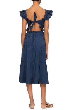 Style 1-3111062270-1901 SEA Blue Size 6 Navy Cocktail Dress on Queenly
