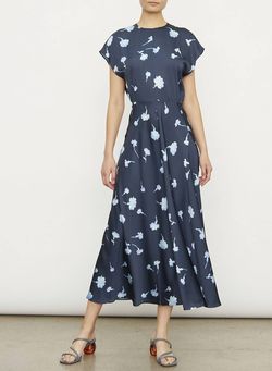 Style 1-469548790-5 Vince Blue Size 0 1-469548790-5 Polyester Navy Cocktail Dress on Queenly