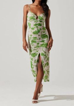 Style 1-606423765-2696 ASTR Green Size 12 Polyester Side Slit Cocktail Dress on Queenly