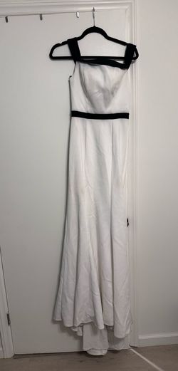 Lucci Lu White Size 2 Prom Floor Length Strapless Straight Dress on Queenly