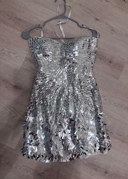Sherri Hill Silver Size 0 Prom Cocktail Dress on Queenly