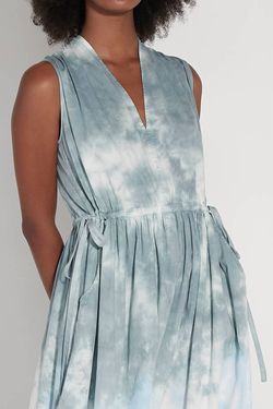 Style 1-3274931099-649 Raquel Allegra Blue Size 2 V Neck Tall Height Cocktail Dress on Queenly