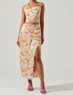 Style 1-798728000-2791 ASTR Pink Size 12 Plus Size Side Slit Cocktail Dress on Queenly