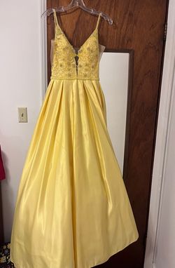 Sherri Hill Yellow Size 4 Plunge Medium Height Ball gown on Queenly