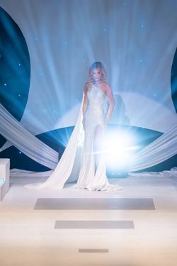 Sherri Hill White Size 2 Prom Floor Length Side slit Dress on Queenly