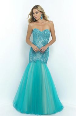 Bliush  Green Size 8 Flare Floor Length Prom Ombre Mermaid Dress on Queenly