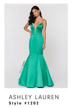 Style 1202 Ashley Lauren Green Size 6 Medium Height Plunge Floor Length Mermaid Dress on Queenly