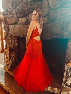 Style 810186 Clarisse Red Size 8 Lace Prom Spaghetti Strap Mermaid Dress on Queenly