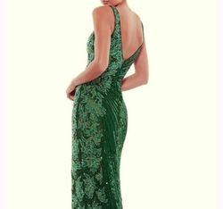 Style 20286685 Mac Duggal Green Size 8 Plunge Black Tie Short Height 20286685 Side slit Dress on Queenly
