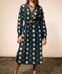 Style 1-2179001915-892 V. de Vinster Blue Size 8 Print Belt Straight Dress on Queenly