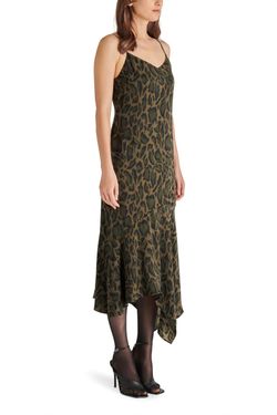 Style 1-2514677589-149 STEVE MADDEN Green Size 12 V Neck Polyester Cocktail Dress on Queenly