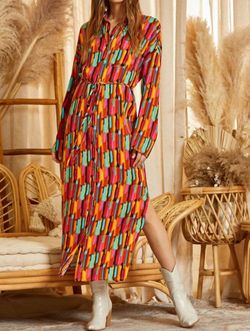 Style 1-3273742932-74 Savanna Jane Red Size 4 Belt Side slit Dress on Queenly