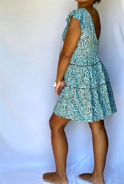 Style 1-656449507-2901 OMIKA Blue Size 8 V Neck A-line Cocktail Dress on Queenly