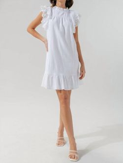 Style 1-682782683-70 SUGARLIPS White Size 0 Tall Height Keyhole Cocktail Dress on Queenly