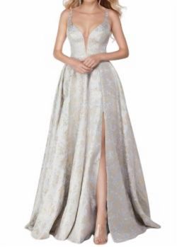 Style 1-718774303-649 ALYCE PARIS Blue Size 2 Plunge Floor Length 1-718774303-649 Ball gown on Queenly