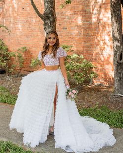 Sherri Hill White Size 0 Swoop Prom Train Dress on Queenly