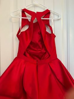 Tony Bowls Red Size 6 Prom Halter Cocktail Dress on Queenly