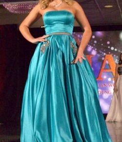 Sherri Hill Blue Size 00 Ball gown on Queenly