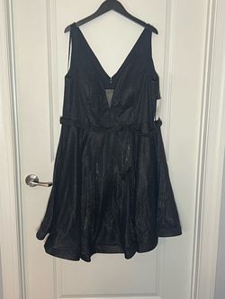 Sydney's Closet Black Size 20 Flare Plunge Gala 50 Off Cocktail Dress on Queenly