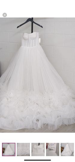 Tarik Ediz White Size 8 Wedding Plunge Jersey Ball gown on Queenly