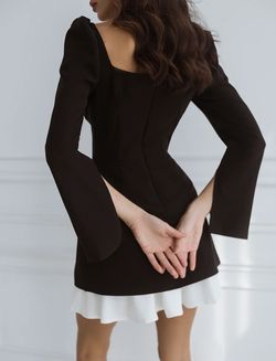 Elagia Black Size 0 50 Off Long Sleeve Cocktail Dress on Queenly