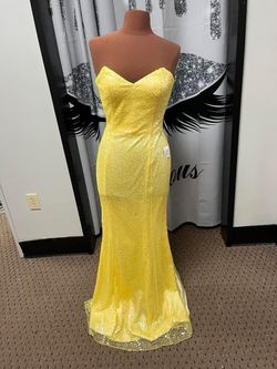 Yellow Size 4 Straight Dress on Queenly