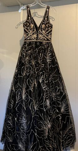 Mac Duggal Black Size 0 Floor Length Free Shipping 50 Off A-line Dress on Queenly