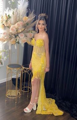 Style Custom Made Custom Made Yellow Size 2 Black Tie Side slit Dress on Queenly