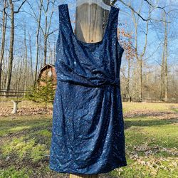 Love Reign Blue Size 12 Prom Navy Cocktail Dress on Queenly