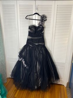 Style 3265 Mystique Black Size 10 50 Off Corset Ball gown on Queenly