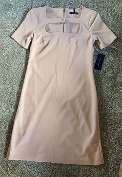 Tommy hilfiger Nude Size 4 Summer Square Appearance Cocktail Dress on Queenly
