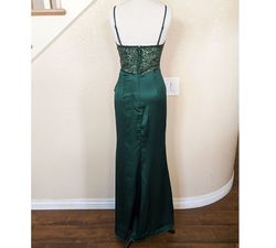 Style Emerald Green Sequin Corset Satin Dress Maniju Green Size 4 Sweetheart Corset Side slit Dress on Queenly