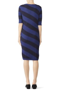 Style 1-3371566959-70-1 A Pea in the Pod Blue Size 0 Navy Straight Mini Cocktail Dress on Queenly