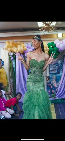 Jovani Green Size 2 Floor Length 50 Off Mermaid Dress on Queenly