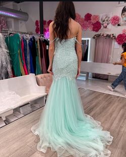Vienna Green Size 00 Prom Medium Height Ball gown on Queenly