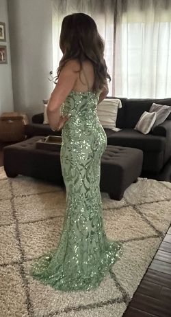 Style Julissa V neck sequin dress Windsor Green Size 4 Square Floor Length Free Shipping Straight Dress on Queenly