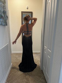 La Femme Black Size 0 Prom Medium Height Floor Length Side slit Dress on Queenly