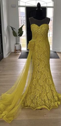 Yellow Size 8 Mermaid Dress on Queenly