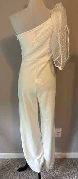 White Size 10 Jumpsuit Dress on Queenly