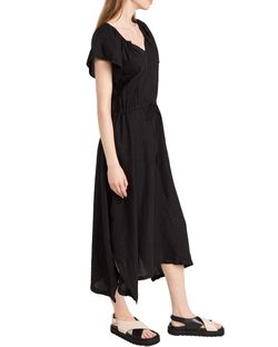 Style 1-1954931260-149 Velvet by Graham & Spencer Black Size 12 Pockets Plus Size Cocktail Dress on Queenly