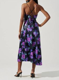 Style 1-2915231222-74 ASTR Purple Size 4 1-2915231222-74 Floral Side Slit Fitted Cocktail Dress on Queenly