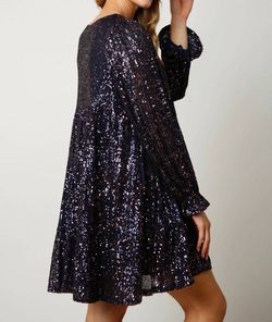 Style 1-3011322429-74 FANTASTIC FAWN Blue Size 4 Sleeves 1-3011322429-74 Sequined Cocktail Dress on Queenly