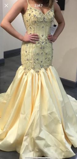 Style OOAK Mac Duggal Yellow Size 4 Plunge Free Shipping Mermaid Dress on Queenly